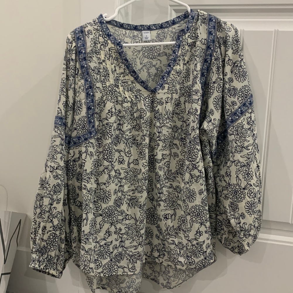 Great condition womens old navy top M